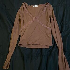 Brown long sleeve Bluenotes shirt with lace